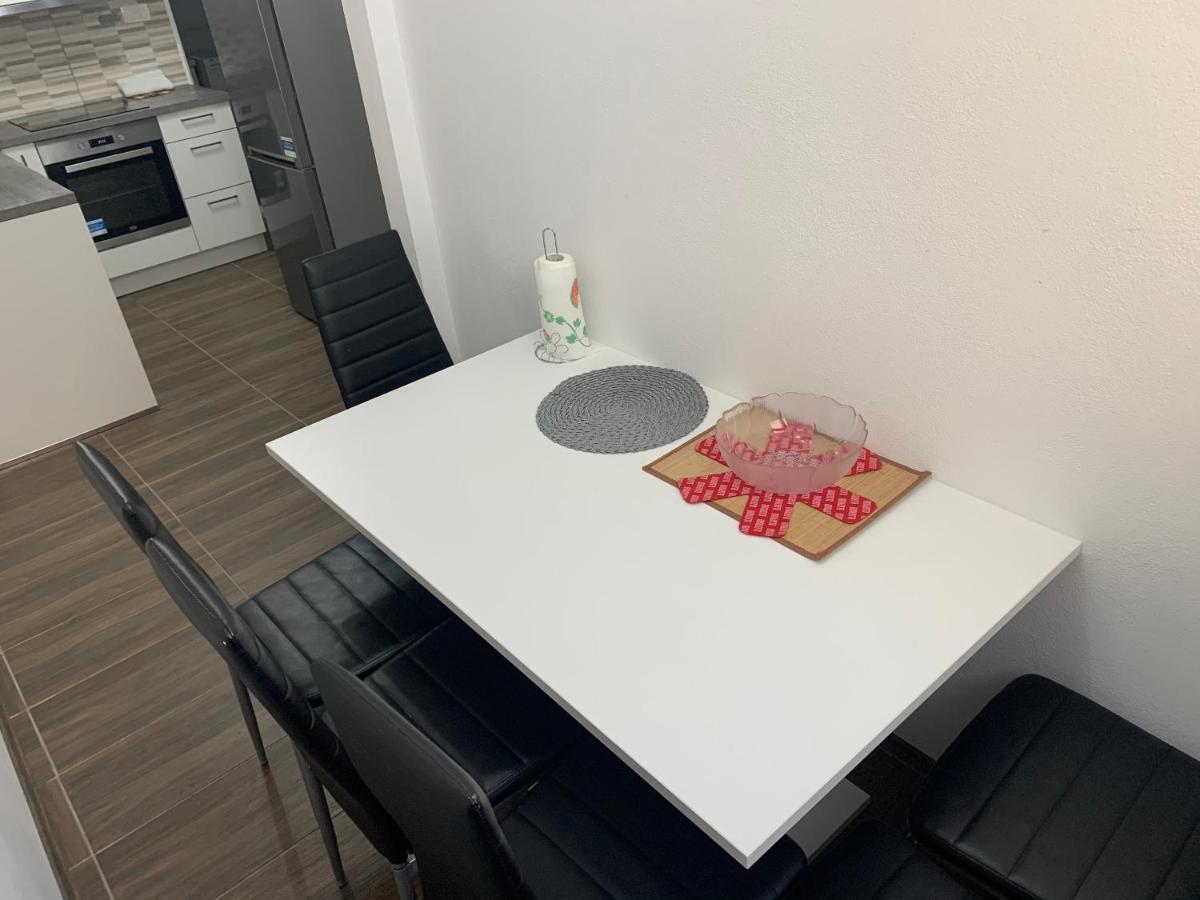 Apartment Old Town 이졸라 외부 사진